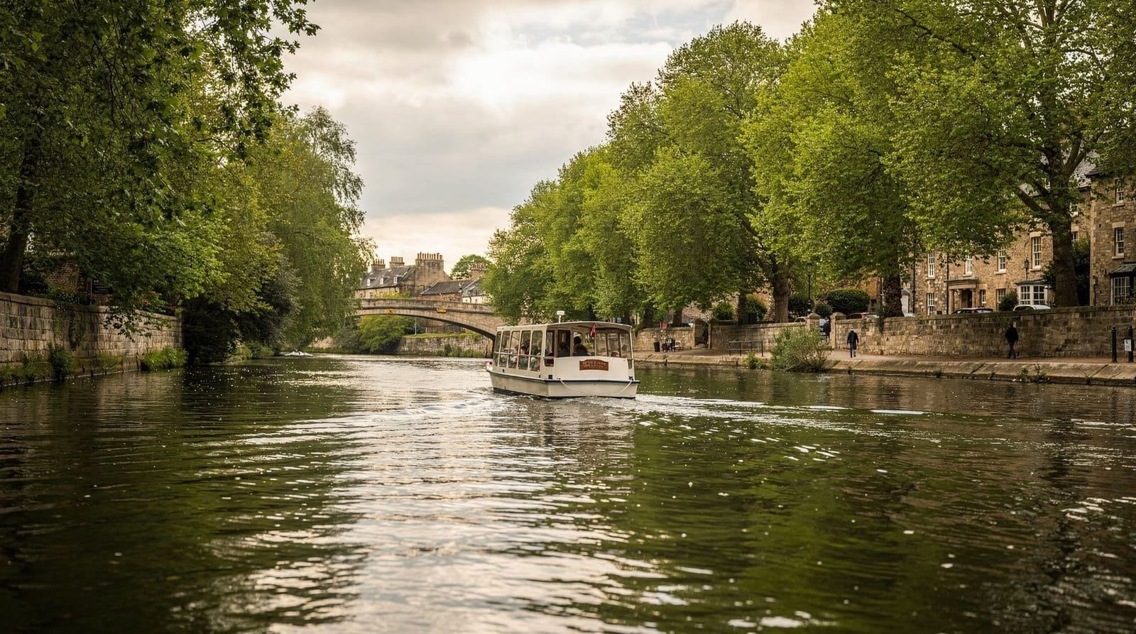 York: afternoon tea cruise
