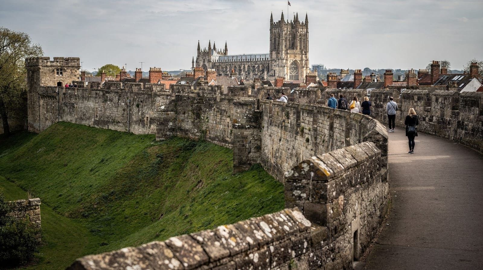 Walking York's city walls: what the full loop is actually like