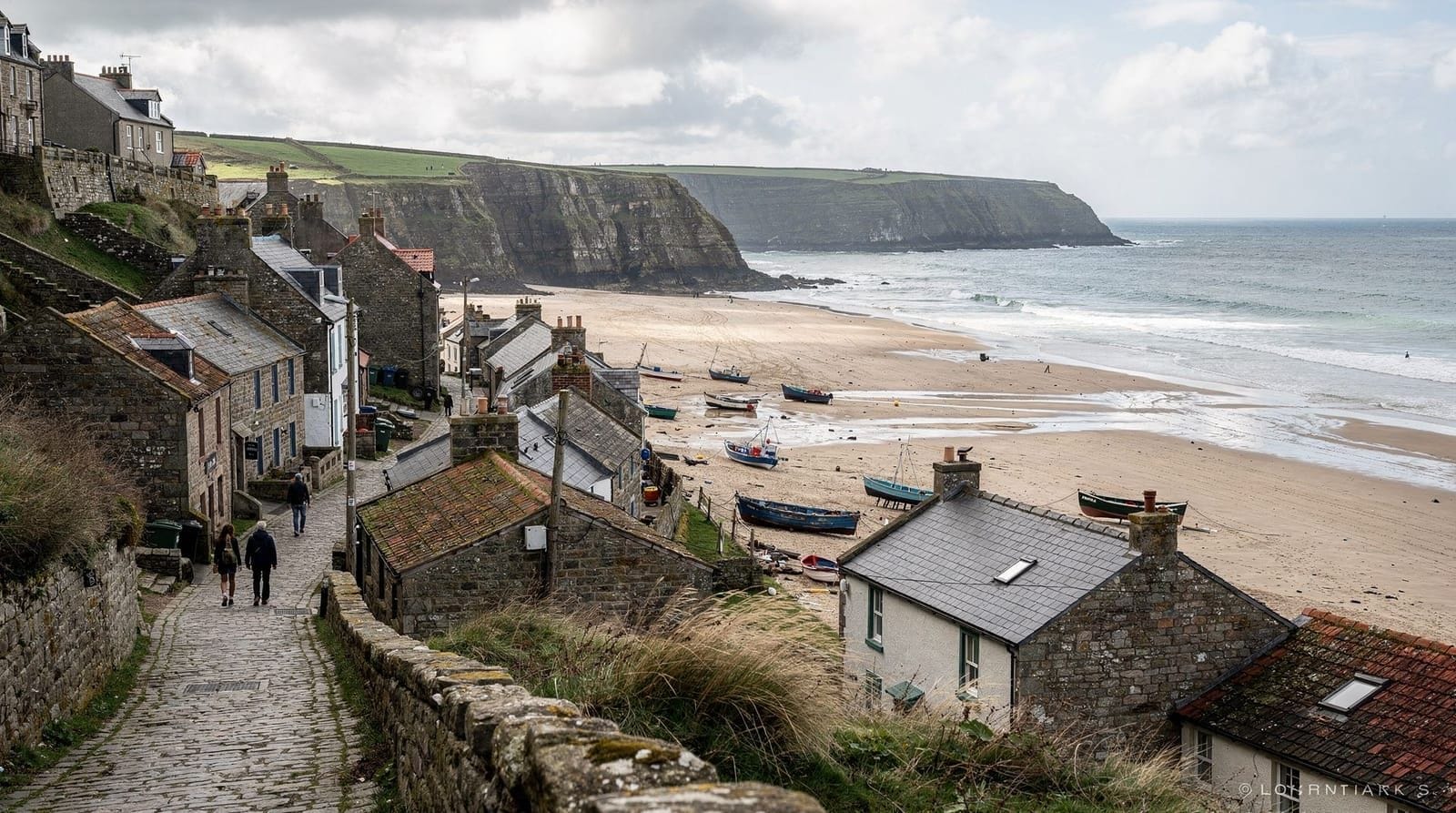 Robin Hood's Bay guide: smugglers, fossils and steep streets